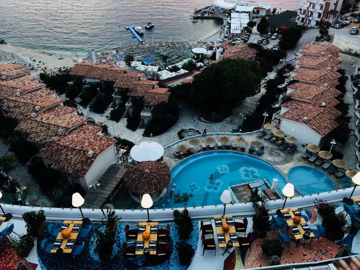 The Bay Sarandë